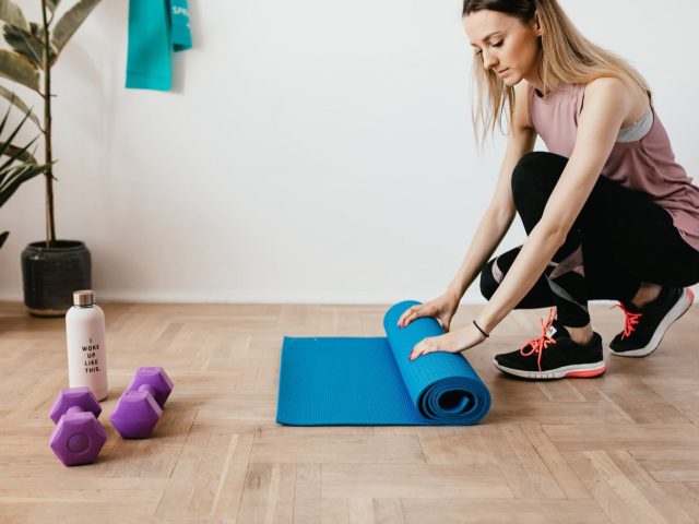 Entretenir et désinfecter tapis et accessoires de sport