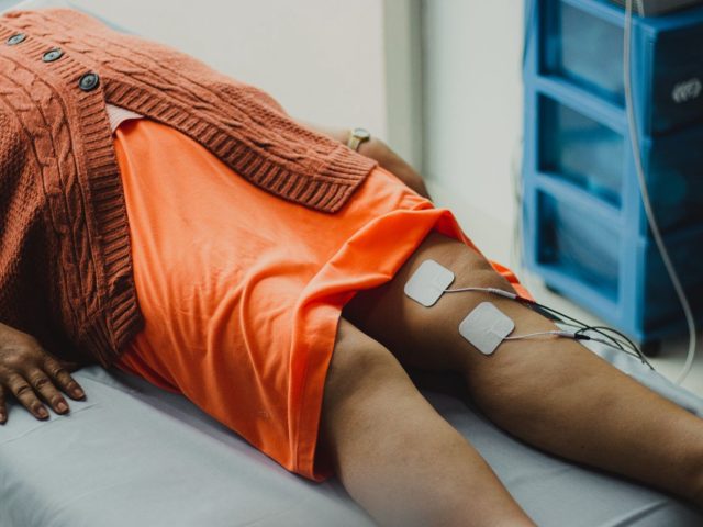 Hyperice ou Compex : lequel choisir pour la récupération